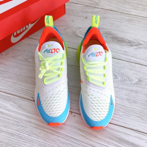 Nike Air Max 270 - Picture 2 of 8